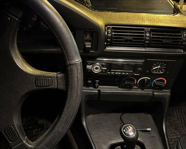 Синий БМВ 5 Серия, объемом двигателя 2.8 л и пробегом 300 тыс. км за 1800 $, фото 9 на Automoto.ua