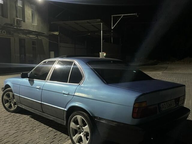 Синій БМВ 5 Серія, об'ємом двигуна 2 л та пробігом 500 тис. км за 2900 $, фото 5 на Automoto.ua
