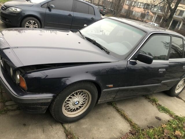 Синий БМВ 5 Серия, объемом двигателя 2 л и пробегом 200 тыс. км за 2200 $, фото 3 на Automoto.ua