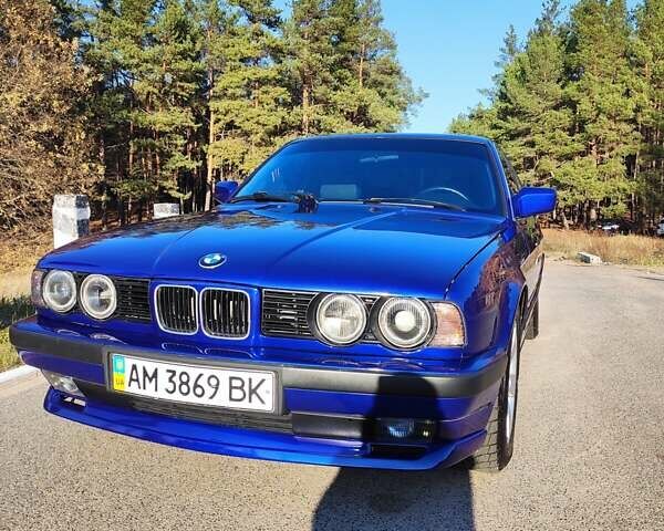 Синий БМВ 5 Серия, объемом двигателя 2 л и пробегом 328 тыс. км за 6500 $, фото 1 на Automoto.ua