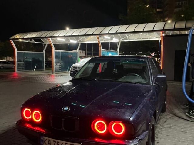 Синий БМВ 5 Серия, объемом двигателя 2 л и пробегом 250 тыс. км за 1800 $, фото 2 на Automoto.ua