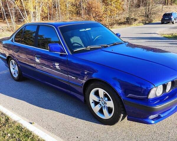 Синий БМВ 5 Серия, объемом двигателя 2 л и пробегом 328 тыс. км за 6500 $, фото 5 на Automoto.ua