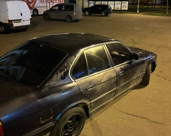 Синий БМВ 5 Серия, объемом двигателя 2.8 л и пробегом 300 тыс. км за 1800 $, фото 5 на Automoto.ua