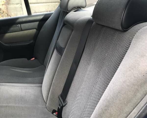 Синій БМВ 5 Серія, об'ємом двигуна 2 л та пробігом 350 тис. км за 3300 $, фото 4 на Automoto.ua