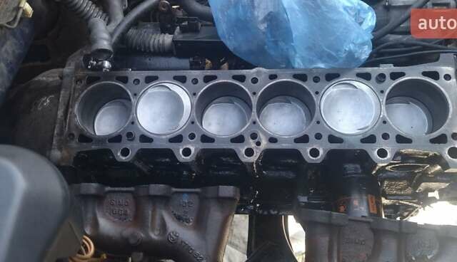 Синий БМВ 5 Серия, объемом двигателя 2.5 л и пробегом 288 тыс. км за 2800 $, фото 9 на Automoto.ua