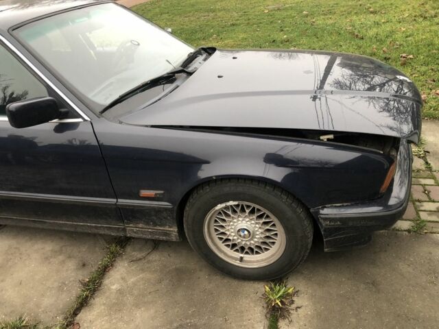 Синий БМВ 5 Серия, объемом двигателя 2 л и пробегом 200 тыс. км за 2200 $, фото 6 на Automoto.ua