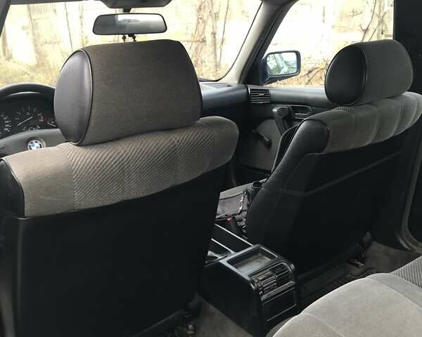 Синій БМВ 5 Серія, об'ємом двигуна 2 л та пробігом 350 тис. км за 3300 $, фото 3 на Automoto.ua