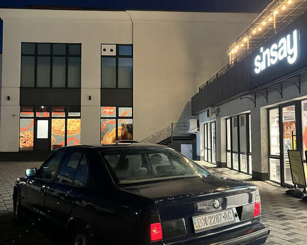 Синій БМВ 5 Серія, об'ємом двигуна 2 л та пробігом 450 тис. км за 2999 $, фото 10 на Automoto.ua