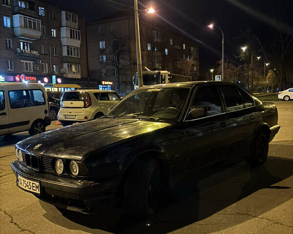 Синий БМВ 5 Серия, объемом двигателя 2.8 л и пробегом 300 тыс. км за 1800 $, фото 3 на Automoto.ua