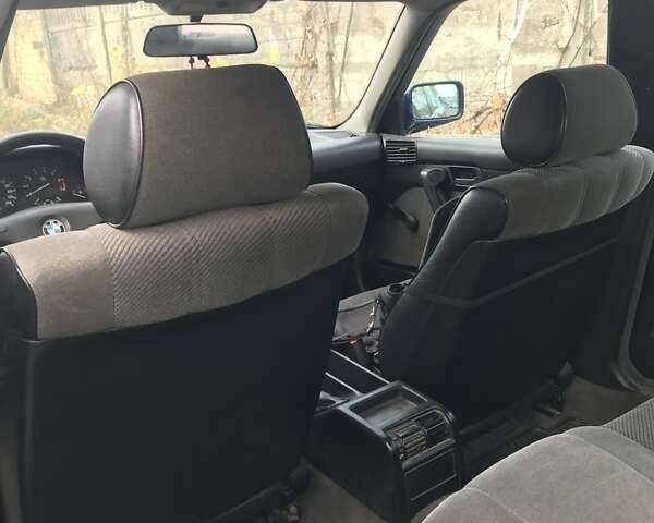 Синій БМВ 5 Серія, об'ємом двигуна 2 л та пробігом 350 тис. км за 3300 $, фото 2 на Automoto.ua