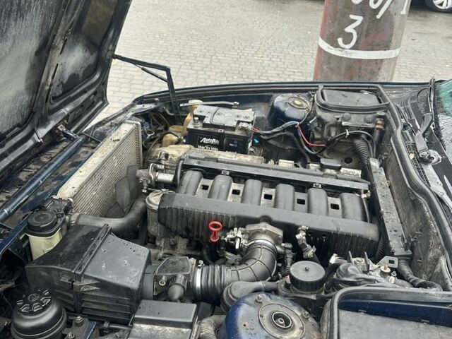 Синій БМВ 5 Серія, об'ємом двигуна 2.5 л та пробігом 400 тис. км за 2200 $, фото 6 на Automoto.ua