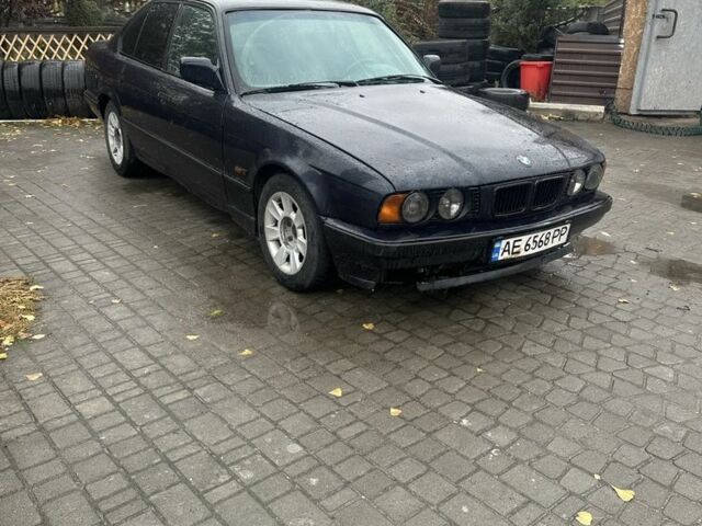 Синій БМВ 5 Серія, об'ємом двигуна 2.5 л та пробігом 400 тис. км за 2200 $, фото 1 на Automoto.ua