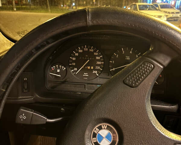 Синий БМВ 5 Серия, объемом двигателя 2.8 л и пробегом 300 тыс. км за 1800 $, фото 10 на Automoto.ua