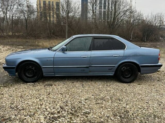 Синій БМВ 5 Серія, об'ємом двигуна 2.5 л та пробігом 326 тис. км за 2000 $, фото 4 на Automoto.ua