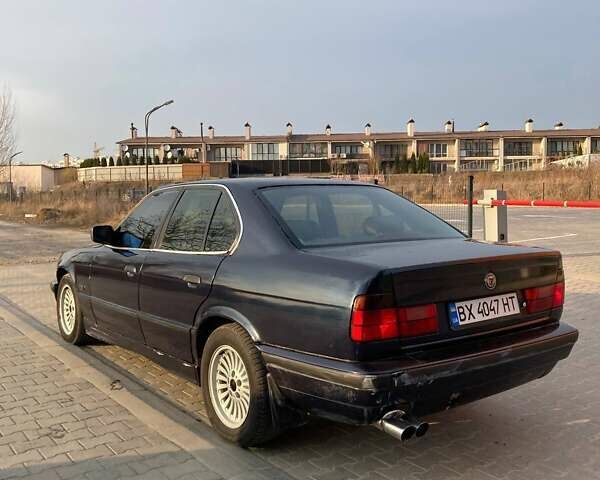 Синий БМВ 5 Серия, объемом двигателя 3 л и пробегом 480 тыс. км за 3200 $, фото 2 на Automoto.ua