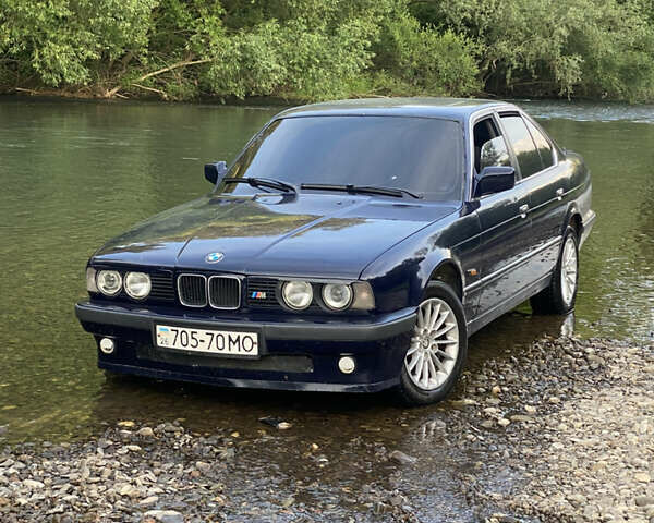 Синий БМВ 5 Серия, объемом двигателя 2.4 л и пробегом 370 тыс. км за 4000 $, фото 1 на Automoto.ua