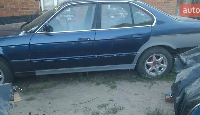 Синий БМВ 5 Серия, объемом двигателя 2.5 л и пробегом 288 тыс. км за 2800 $, фото 5 на Automoto.ua