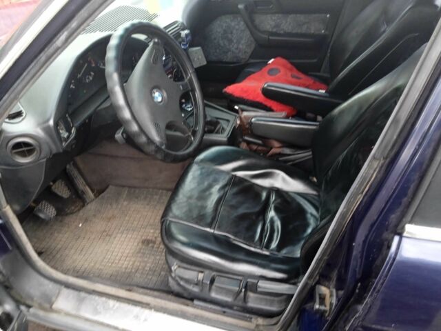 Синий БМВ 5 Серия, объемом двигателя 2.5 л и пробегом 750 тыс. км за 1500 $, фото 4 на Automoto.ua