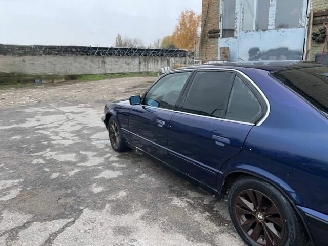Синій БМВ 5 Серія, об'ємом двигуна 2 л та пробігом 250 тис. км за 2000 $, фото 1 на Automoto.ua