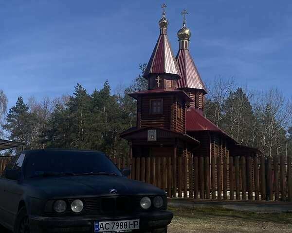 Синий БМВ 5 Серия, объемом двигателя 2 л и пробегом 330 тыс. км за 2900 $, фото 2 на Automoto.ua