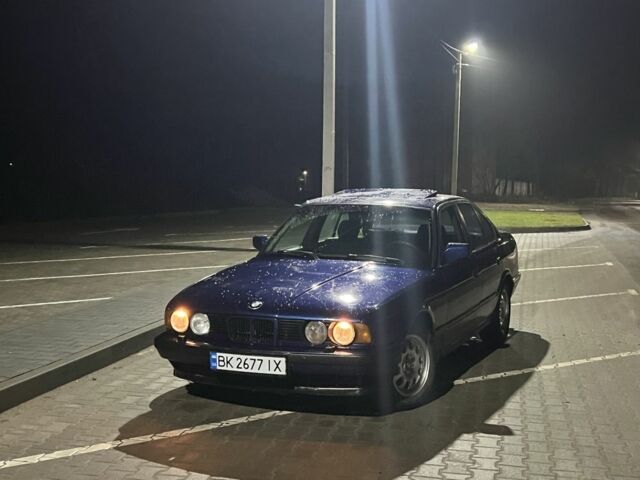 Синій БМВ 5 Серія, об'ємом двигуна 2 л та пробігом 300 тис. км за 2250 $, фото 5 на Automoto.ua