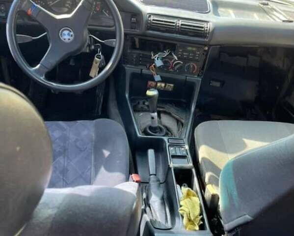 Синий БМВ 5 Серия, объемом двигателя 2 л и пробегом 200 тыс. км за 1800 $, фото 1 на Automoto.ua