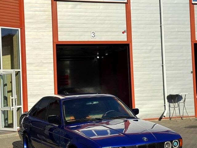 Синий БМВ 5 Серия, объемом двигателя 2.5 л и пробегом 200 тыс. км за 2150 $, фото 2 на Automoto.ua