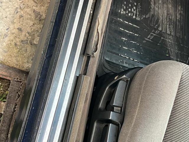 Синий БМВ 5 Серия, объемом двигателя 2.5 л и пробегом 430 тыс. км за 1500 $, фото 8 на Automoto.ua