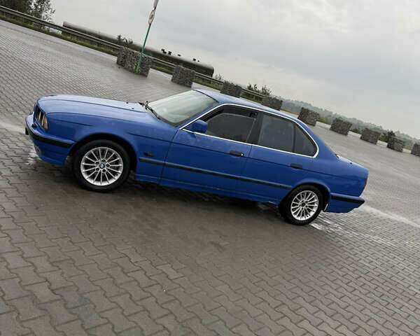 Синий БМВ 5 Серия, объемом двигателя 2.5 л и пробегом 350 тыс. км за 1450 $, фото 3 на Automoto.ua