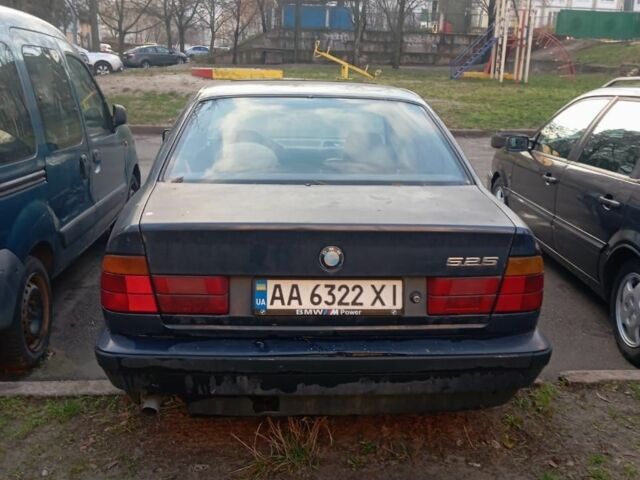 Синий БМВ 5 Серия, объемом двигателя 2 л и пробегом 500 тыс. км за 1700 $, фото 1 на Automoto.ua