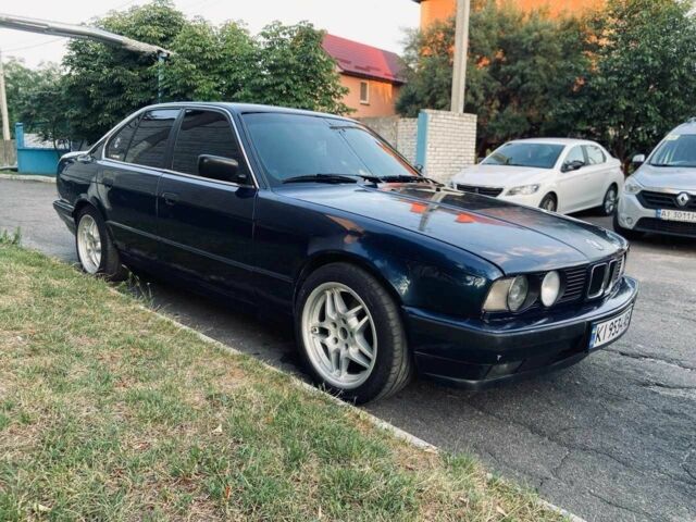 Синій БМВ 5 Серія, об'ємом двигуна 2 л та пробігом 500 тис. км за 2800 $, фото 4 на Automoto.ua