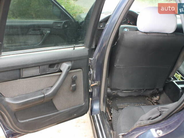 Синий БМВ 5 Серия, объемом двигателя 2 л и пробегом 900 тыс. км за 2300 $, фото 10 на Automoto.ua