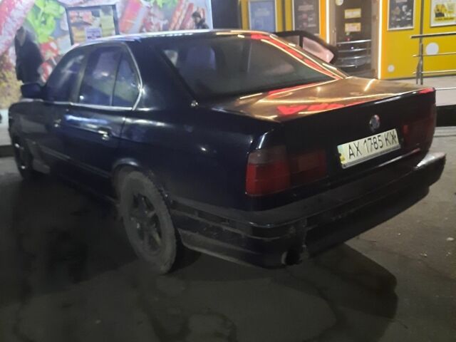 Синій БМВ 5 Серія, об'ємом двигуна 2 л та пробігом 123 тис. км за 1539 $, фото 3 на Automoto.ua