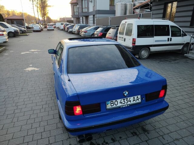 Синий БМВ 5 Серия, объемом двигателя 2 л и пробегом 325 тыс. км за 2500 $, фото 5 на Automoto.ua