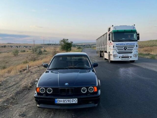 Синий БМВ 5 Серия, объемом двигателя 2 л и пробегом 350 тыс. км за 2000 $, фото 3 на Automoto.ua