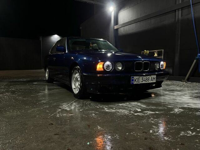 Синий БМВ 5 Серия, объемом двигателя 2 л и пробегом 530 тыс. км за 2399 $, фото 1 на Automoto.ua