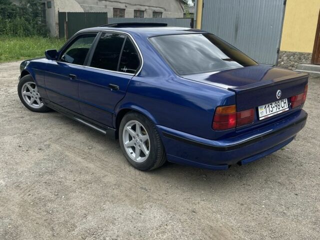 Синій БМВ 5 Серія, об'ємом двигуна 2 л та пробігом 300 тис. км за 1600 $, фото 4 на Automoto.ua