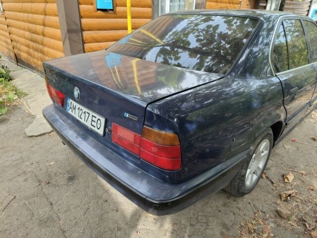 Синій БМВ 5 Серія, об'ємом двигуна 2 л та пробігом 200 тис. км за 500 $, фото 3 на Automoto.ua