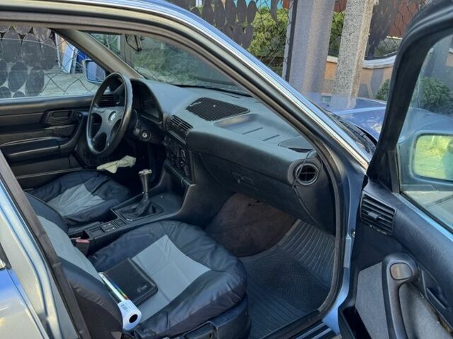 Синий БМВ 5 Серия, объемом двигателя 2 л и пробегом 300 тыс. км за 1800 $, фото 4 на Automoto.ua