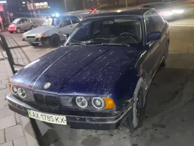 Синій БМВ 5 Серія, об'ємом двигуна 2 л та пробігом 123 тис. км за 1539 $, фото 1 на Automoto.ua
