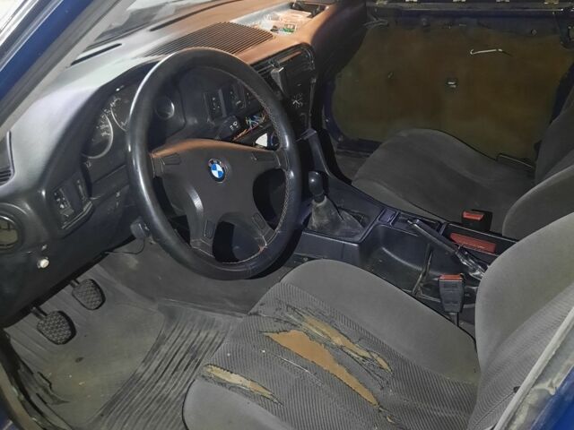 Синій БМВ 5 Серія, об'ємом двигуна 2 л та пробігом 123 тис. км за 1539 $, фото 4 на Automoto.ua