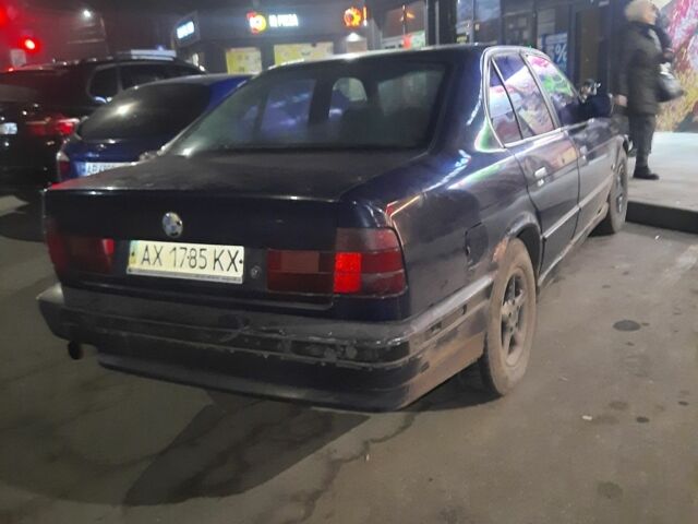 Синій БМВ 5 Серія, об'ємом двигуна 2 л та пробігом 123 тис. км за 1539 $, фото 2 на Automoto.ua