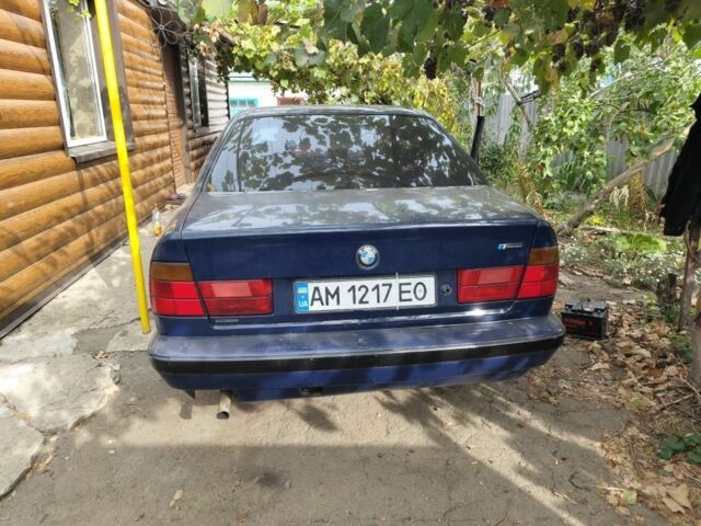 Синій БМВ 5 Серія, об'ємом двигуна 2 л та пробігом 200 тис. км за 500 $, фото 4 на Automoto.ua