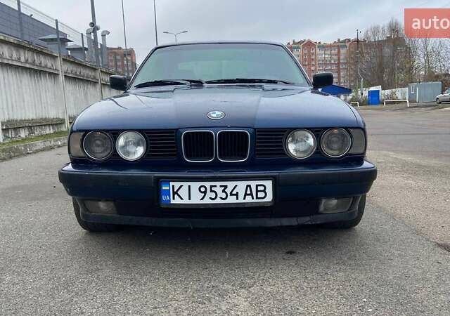 Синий БМВ 5 Серия, объемом двигателя 2 л и пробегом 500 тыс. км за 2700 $, фото 1 на Automoto.ua