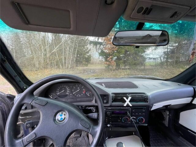 Синій БМВ 5 Серія, об'ємом двигуна 2 л та пробігом 330 тис. км за 2200 $, фото 2 на Automoto.ua