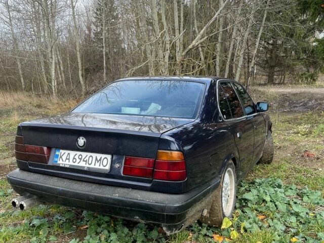 Синій БМВ 5 Серія, об'ємом двигуна 2 л та пробігом 330 тис. км за 2200 $, фото 1 на Automoto.ua