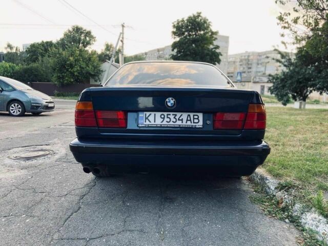 Синій БМВ 5 Серія, об'ємом двигуна 2 л та пробігом 500 тис. км за 2800 $, фото 5 на Automoto.ua