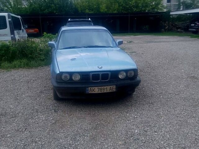 Синий БМВ 5 Серия, объемом двигателя 2 л и пробегом 200 тыс. км за 1500 $, фото 1 на Automoto.ua