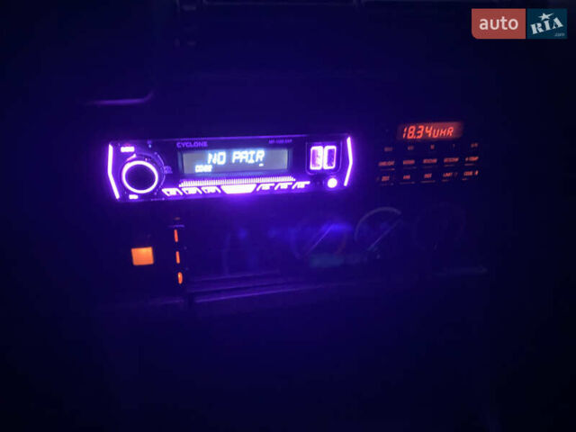 Синій БМВ 5 Серія, об'ємом двигуна 1.99 л та пробігом 400 тис. км за 2500 $, фото 9 на Automoto.ua