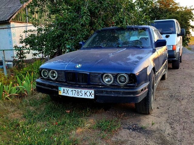 Синий БМВ 5 Серия, объемом двигателя 2 л и пробегом 300 тыс. км за 1300 $, фото 3 на Automoto.ua